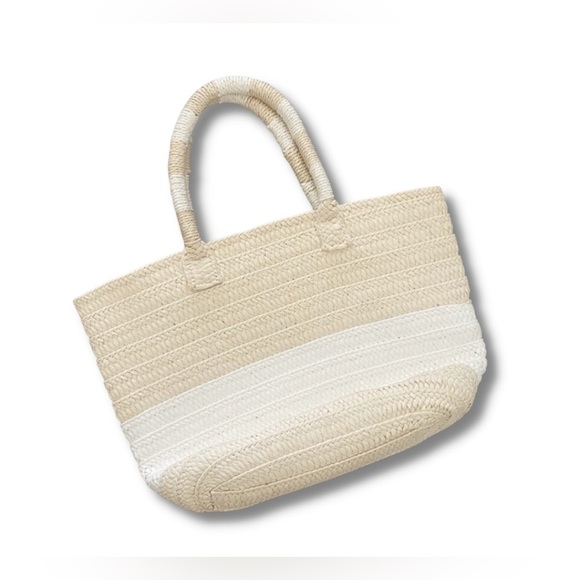 Like New Altru 100% Paper Straw Tote Bag - Picture 5 of 16